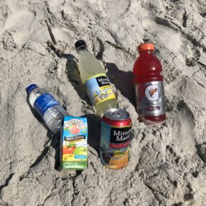 10 Must Haves for a Day at the Beach | AlwaysMovingMommy.com | Spending a day at the beach doesn't mean you need a lot of stuff.
