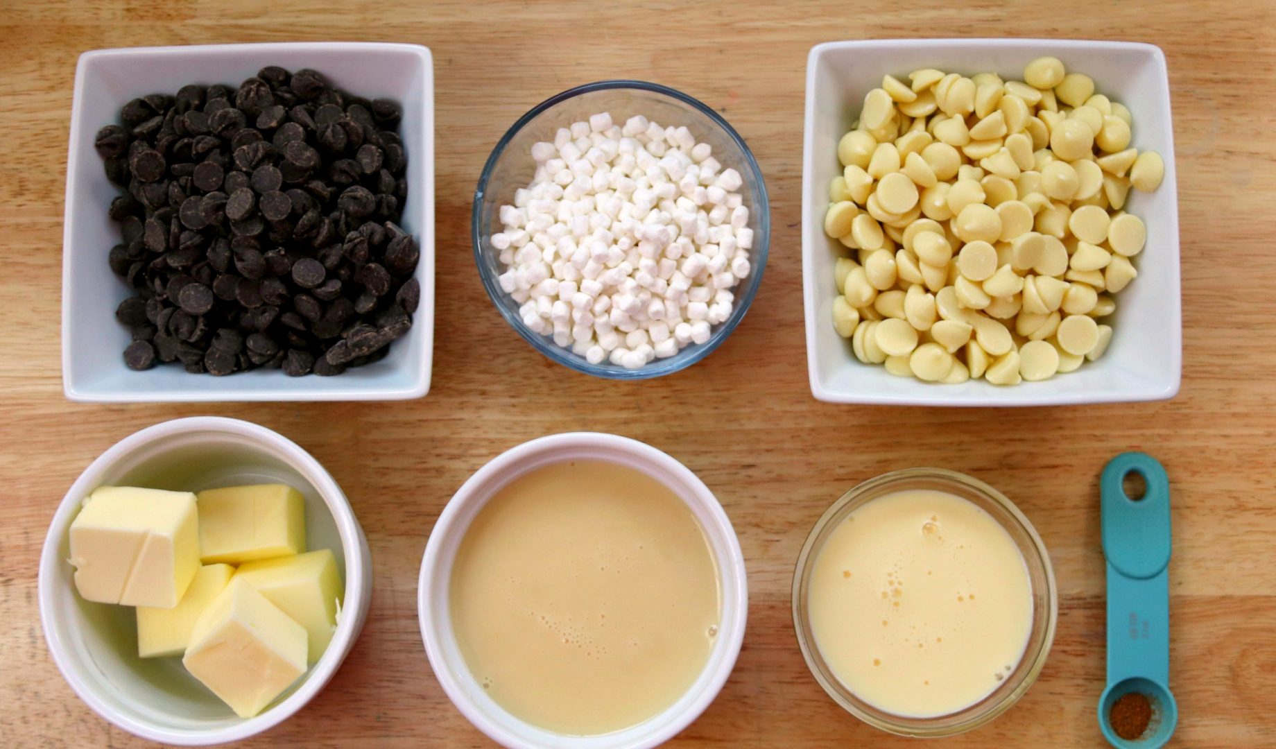 No Bake Hot Cocoa Eggnog Fudge with Marshmallows ingredients | AlwaysMovingMommy.com