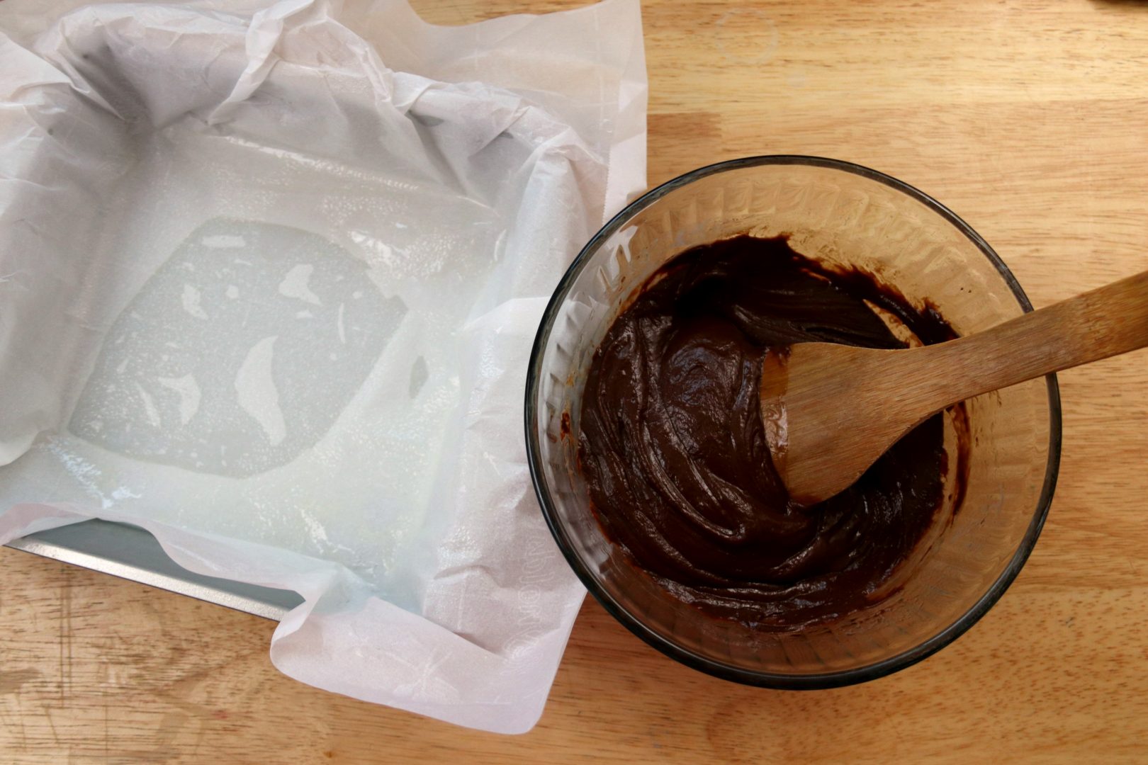 No Bake Hot Cocoa Eggnog Fudge with Marshmallows Recipe | AlwaysMovingMommy.com